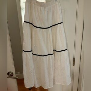 Summer midi balloon skirt with details!